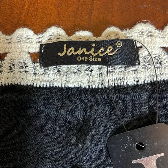 JANICE Lace Black/ White Ladies Top. One size see measurements - Picture 9 of 15